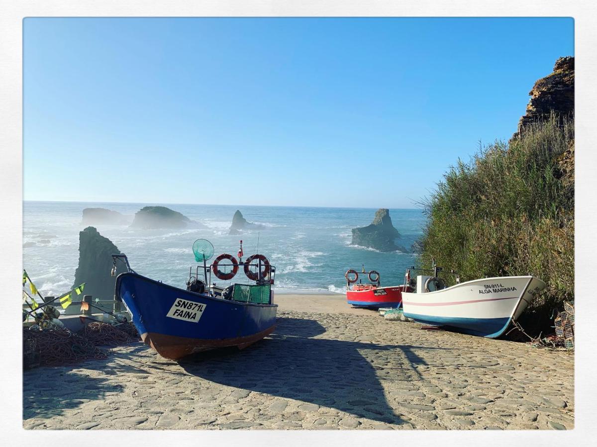 Almograve Beach Hostel Екстериор снимка